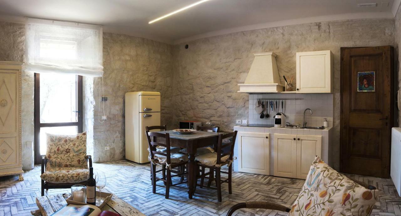 Agriturismo La Pieve 콜레 발델사 외부 사진